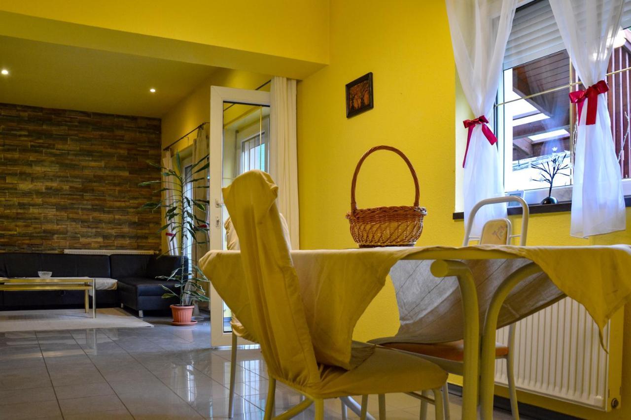 Afrodite Apartmanhaz Eger Luaran gambar
