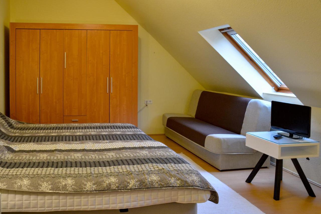 Afrodite Apartmanhaz Eger Luaran gambar